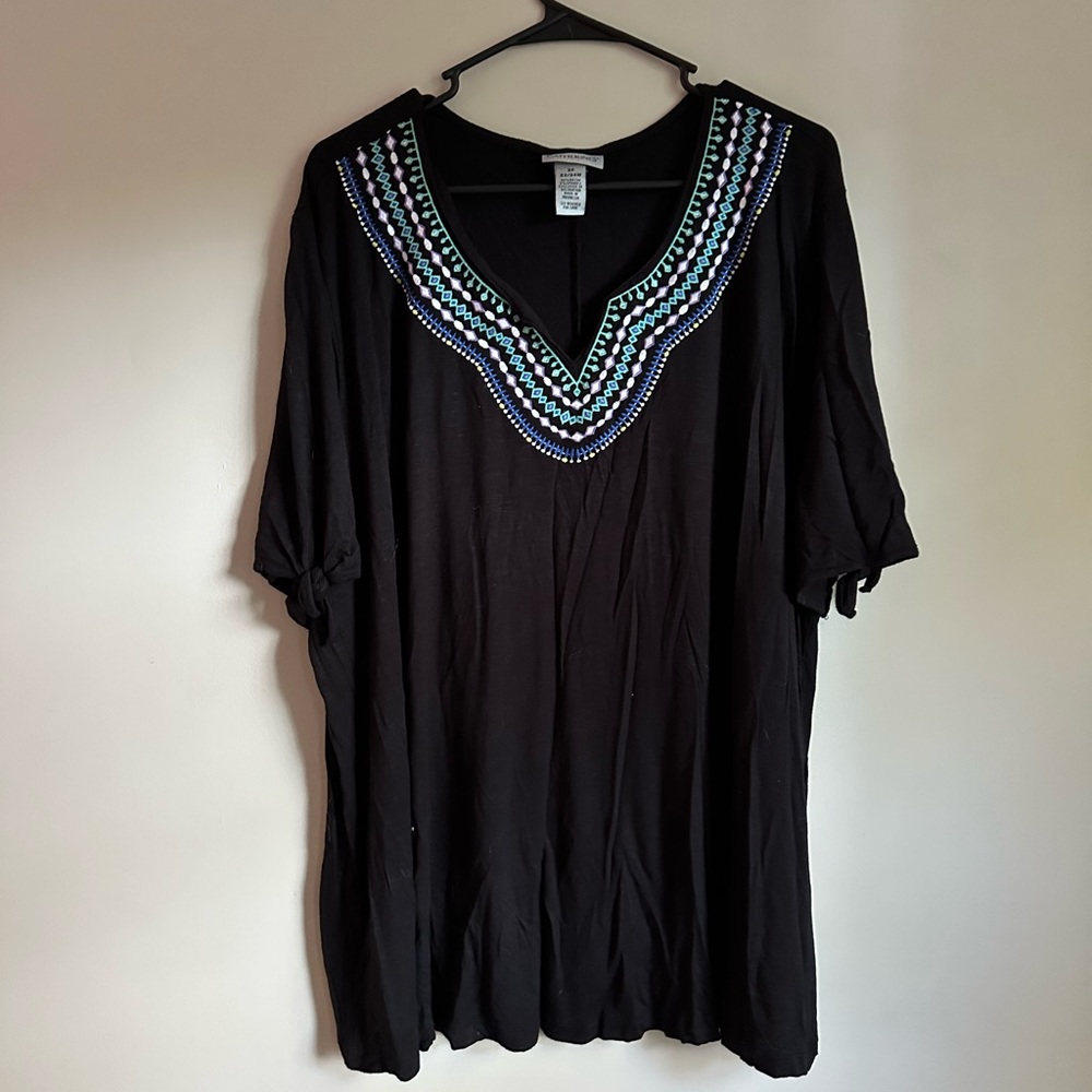 Catherine’s Black Embroidered Short Sleeve Shirt Size 2X